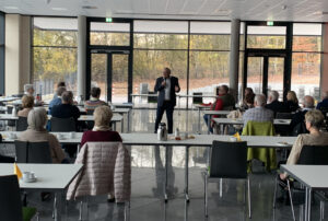 Bezirkstagspräsident zu Gast bei den Senioren